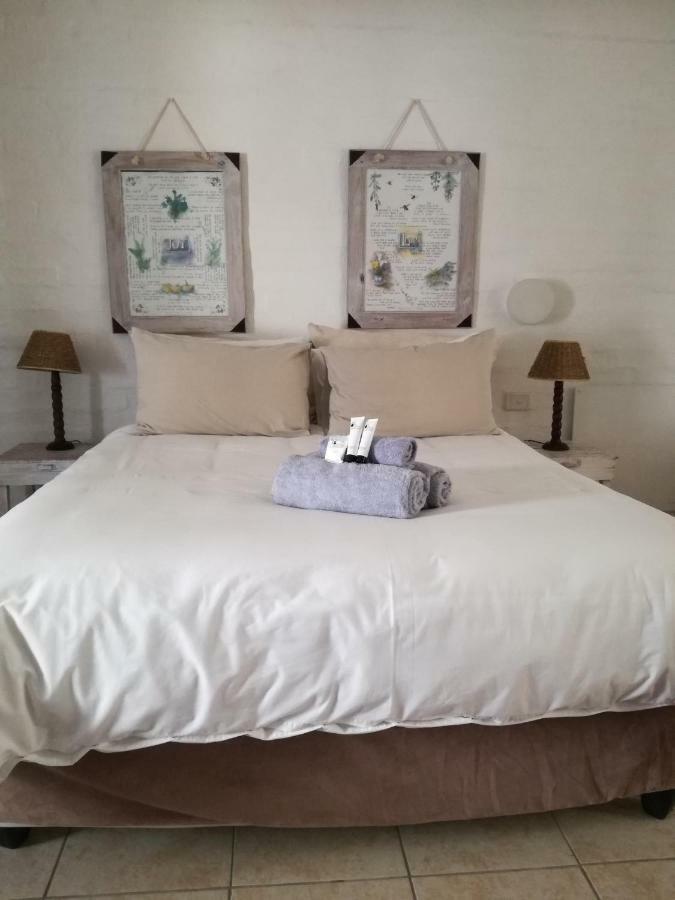 Sandriver Lodge St Francis Bay Exteriör bild